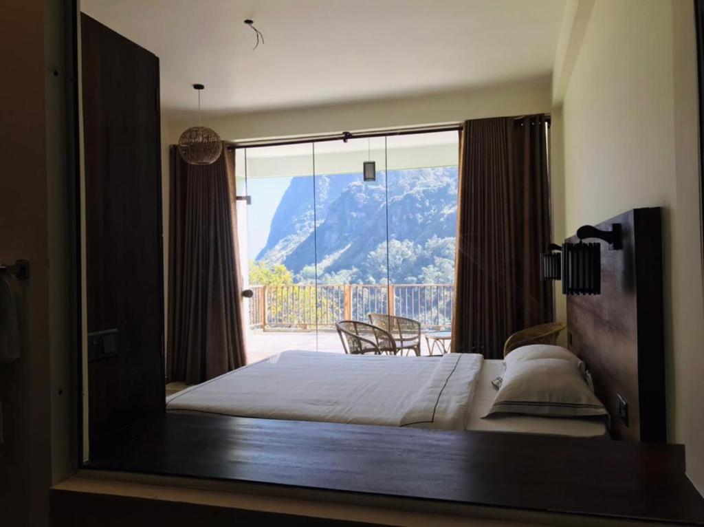 Mandara Mount 3*